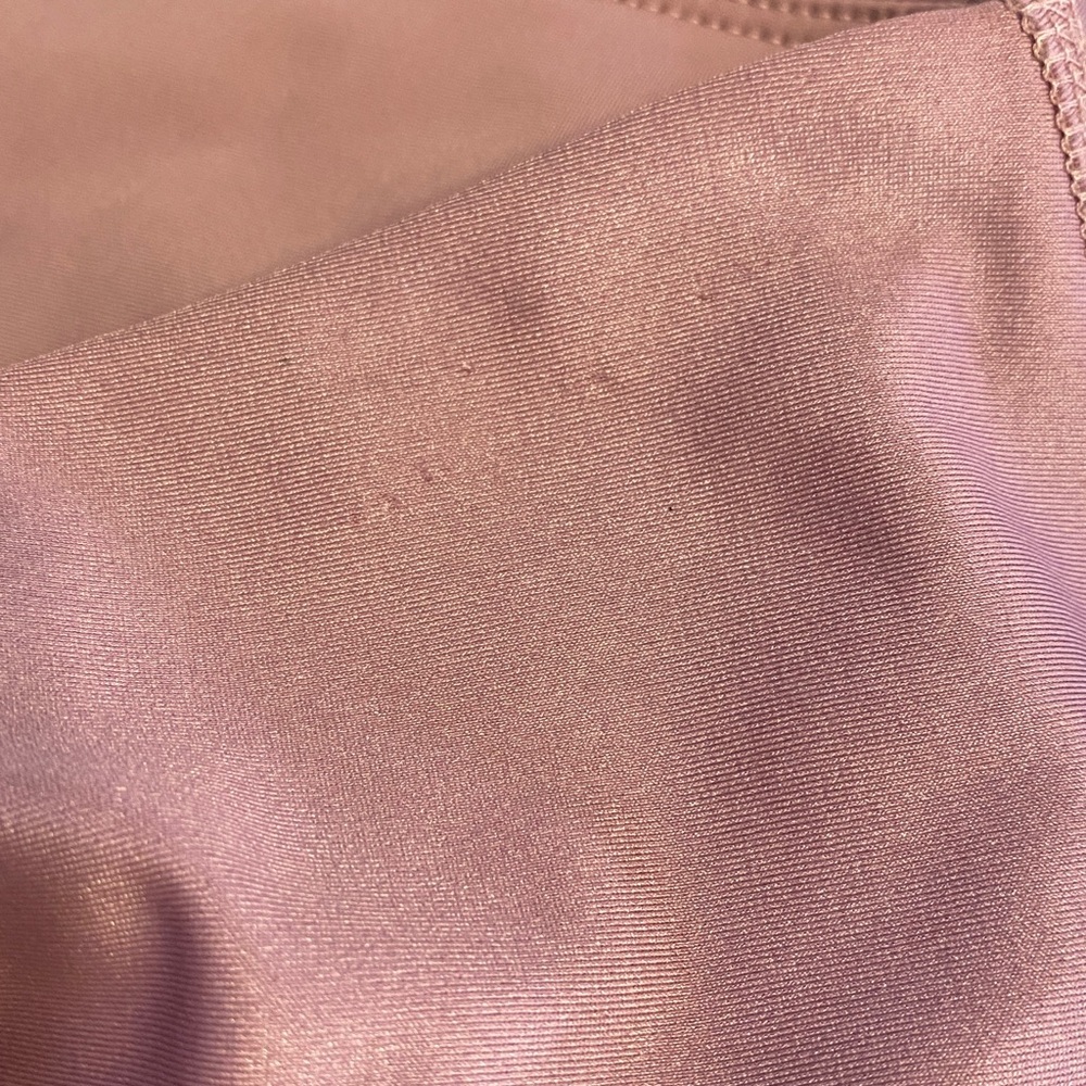 Noli Activewear Liquid Gloss Leggings • Metallic Lilac • Size XL - Picture 5 of 6